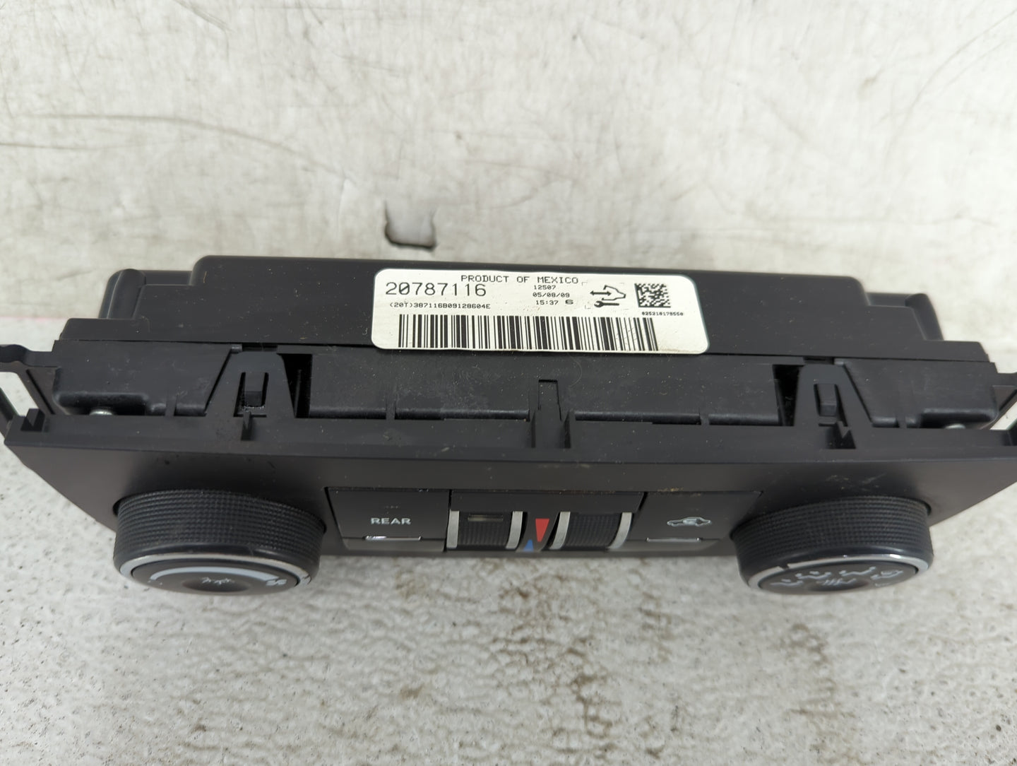 2009 Chevrolet Tahoe Climate Control Module Temperature AC/Heater Replacement P/N:20787116 Fits OEM Used Auto Parts - Oemuse