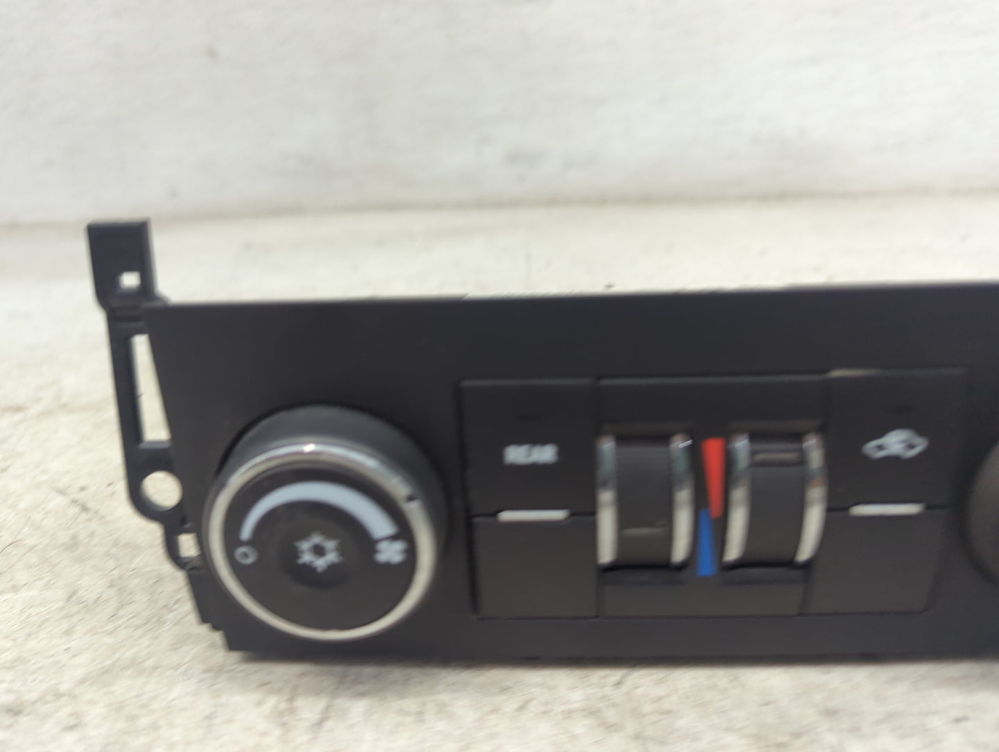 2009 Chevrolet Tahoe Climate Control Module Temperature AC/Heater Replacement P/N:20817183 Fits Fits 2007 2008 OEM Used Auto
