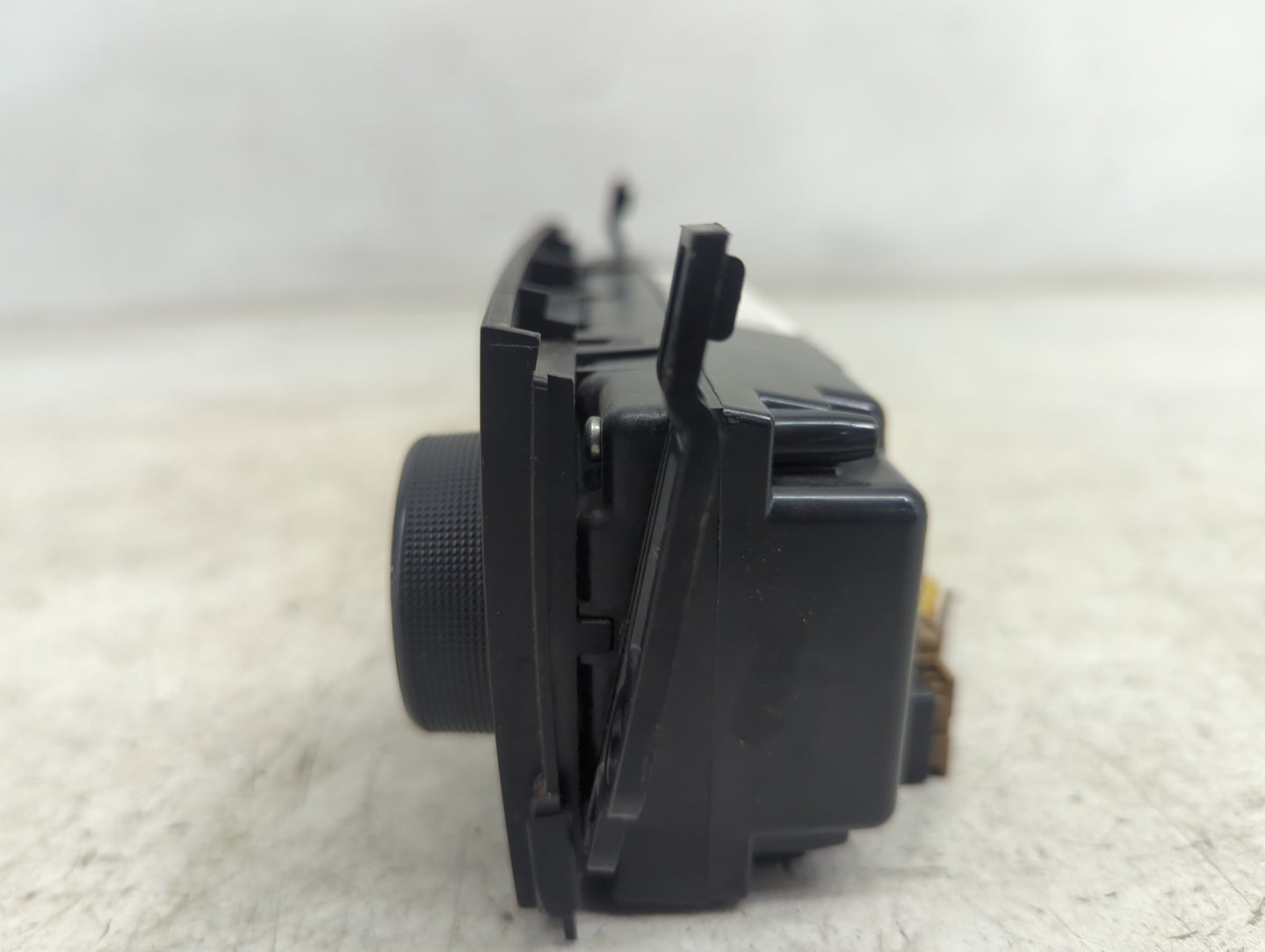 2009 Chevrolet Tahoe Climate Control Module Temperature AC/Heater Replacement P/N:20817183 Fits Fits 2007 2008 OEM Used Auto