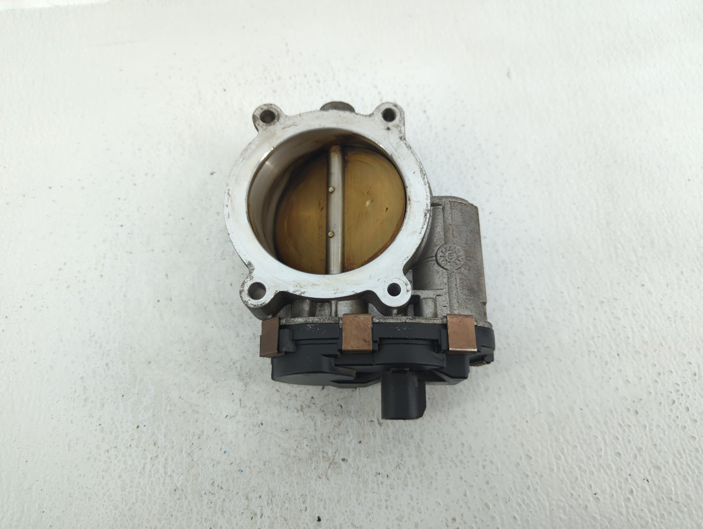 2009-2014 Chevrolet Tahoe Throttle Body P/N:RME57-3C Fits Fits 2009 2010 2011 2012 2013 2014 2015 OEM Used Auto Parts - Oemu