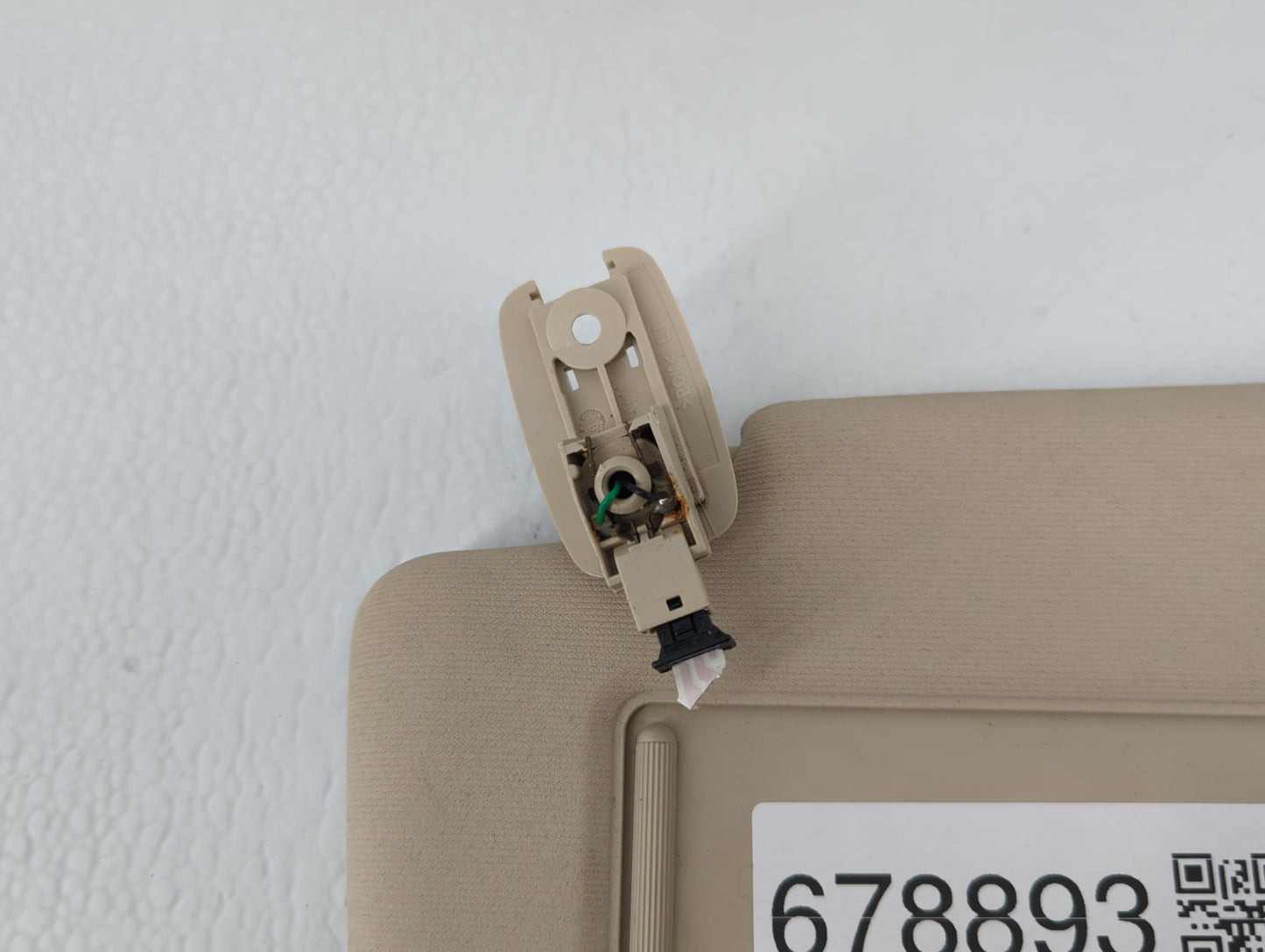 2009 Chevrolet Tigra Sun Visor Shade Replacement Driver Left Mirror Fits OEM Used Auto Parts - Oemusedautoparts1.com