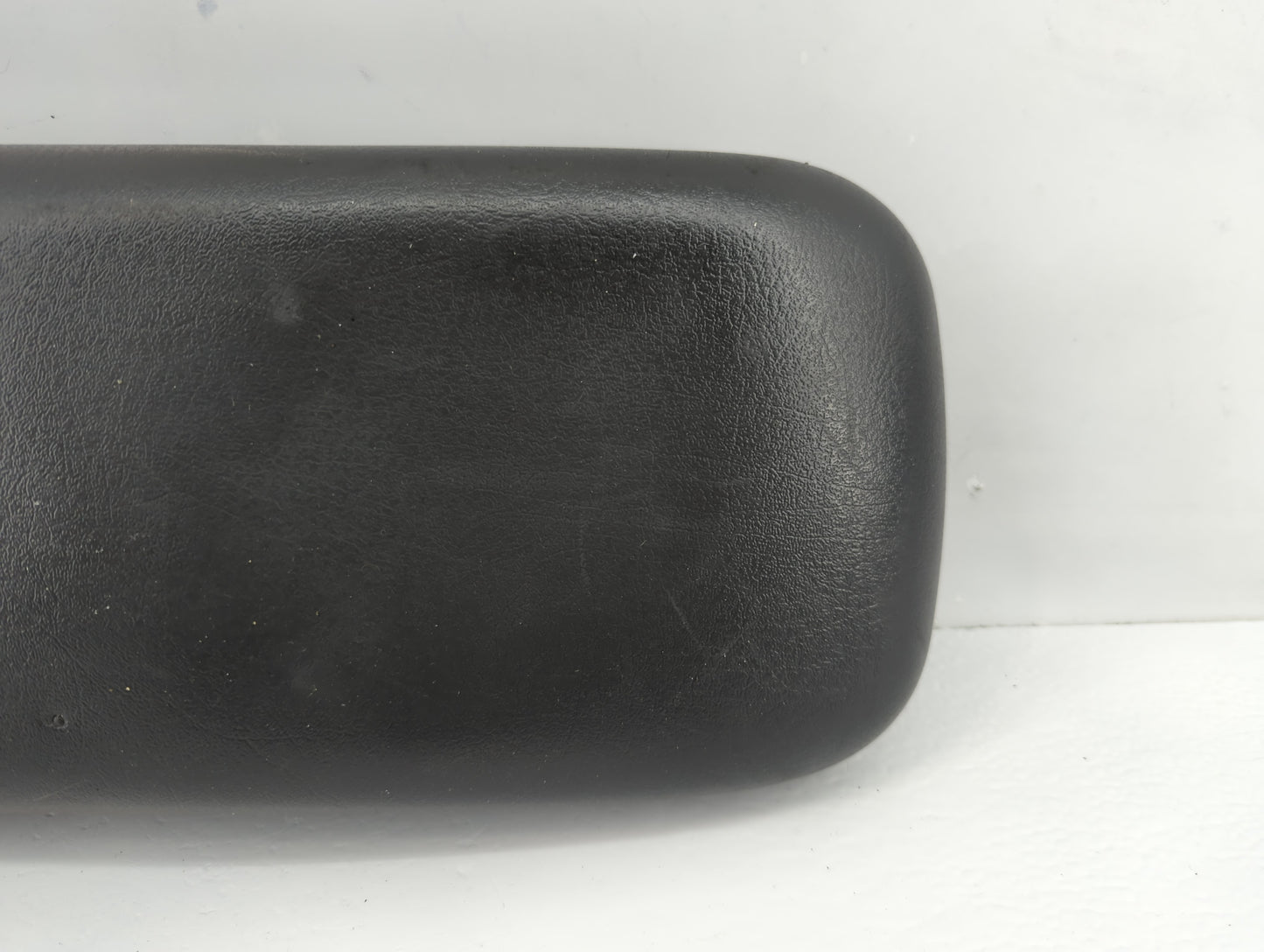 2009 Chevrolet Trailblazer Center Console Armrest Cover Lid Fits OEM Used Auto Parts - Oemusedautoparts1.com