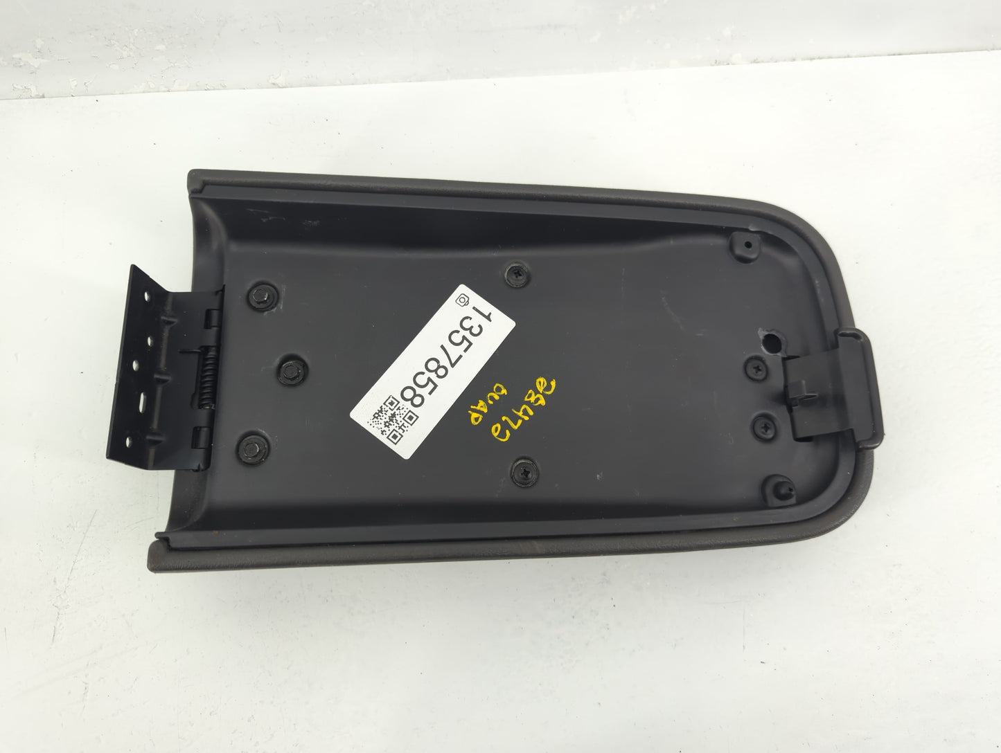 2009 Chevrolet Trailblazer Center Console Armrest Cover Lid Fits OEM Used Auto Parts - Oemusedautoparts1.com
