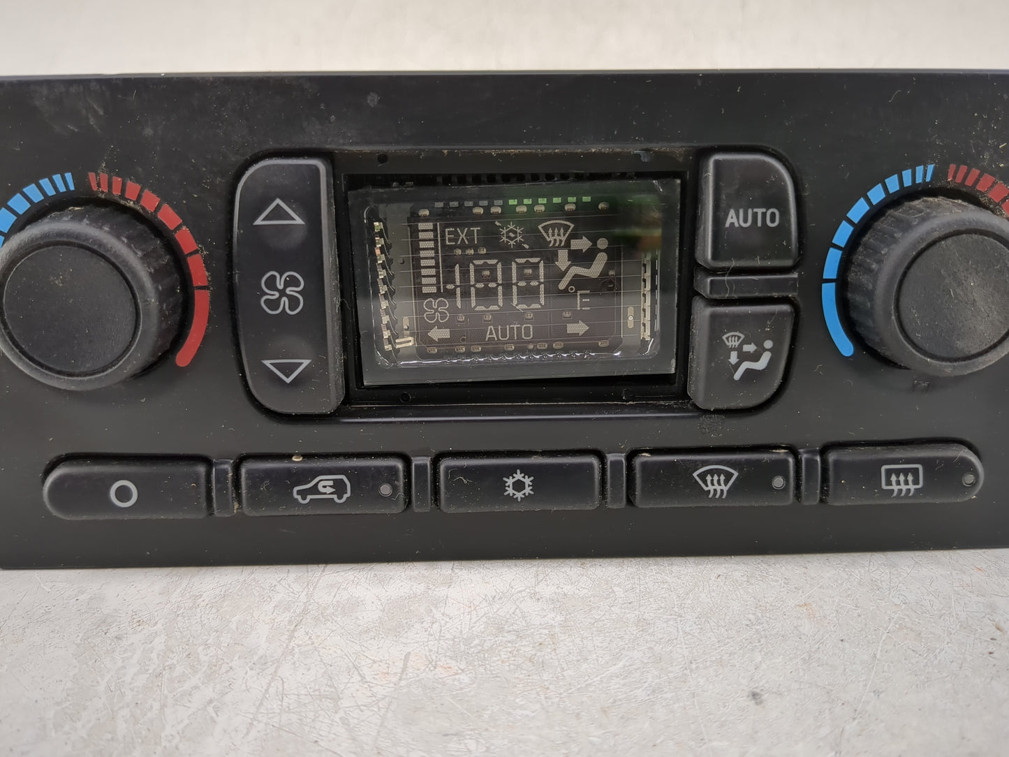 2003-2009 Chevrolet Trailblazer Climate Control Module Temperature AC/Heater Replacement P/N:10367041 Fits OEM Used Auto Par