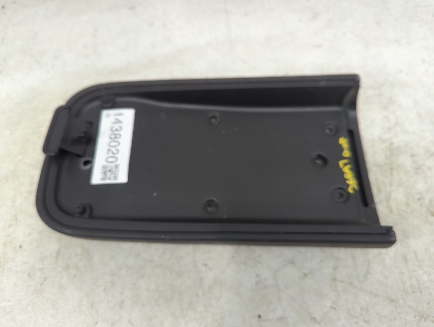 2009 Chevrolet Trailblazer Center Console Armrest Cover Lid Fits OEM Used Auto Parts - Oemusedautoparts1.com