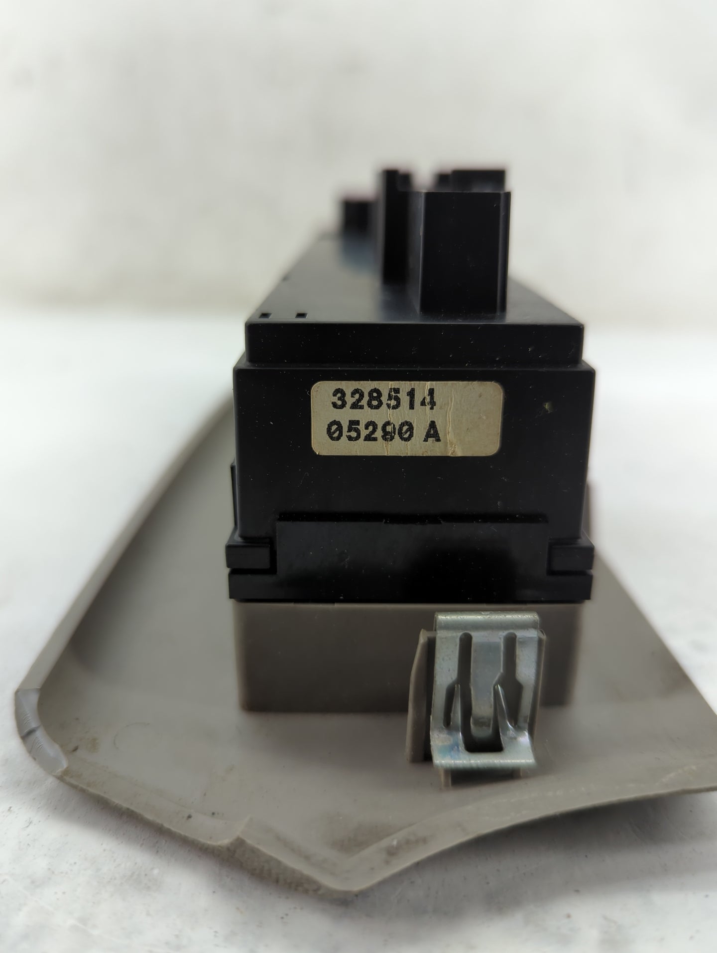 2006-2009 Chevrolet Trailblazer Master Power Window Switch Replacement Driver Side Left P/N:15845012 Fits Fits 2006 2007 200