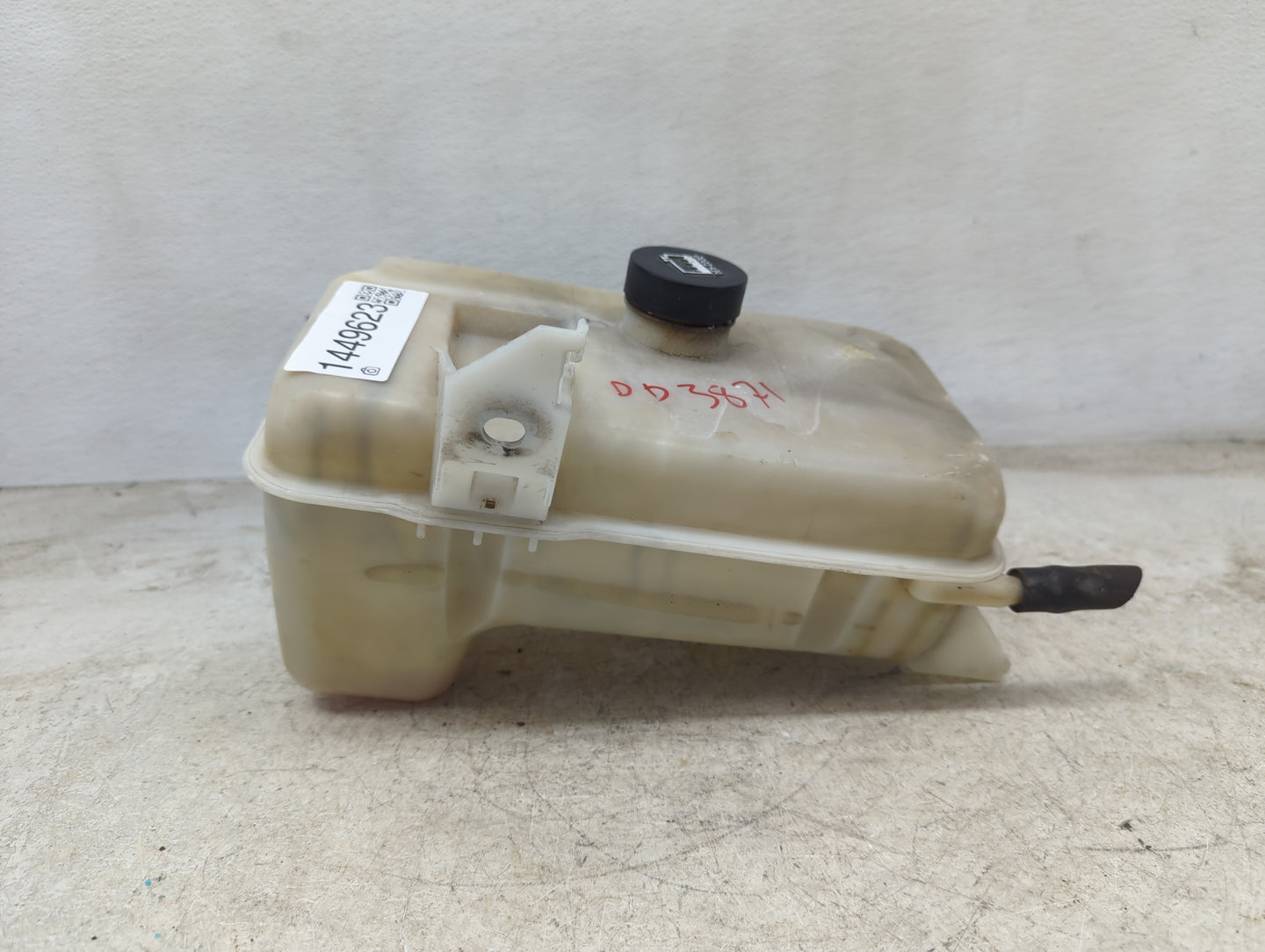 2002 Trailblazer Radiator Coolant Overflow Expansion Tank Bottle - Oemusedautoparts1.com