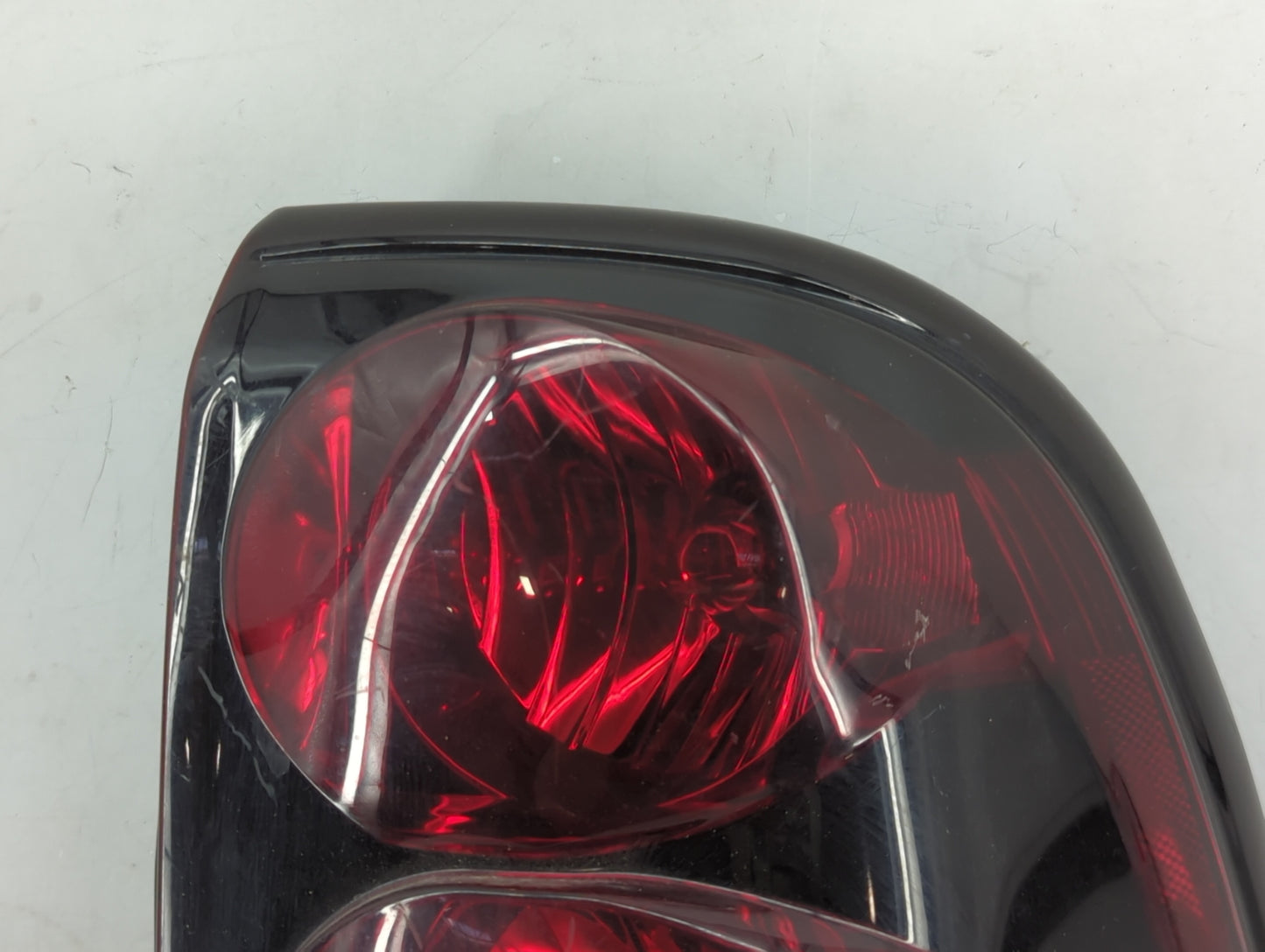 2002-2009 Chevrolet Trailblazer Tail Light Assembly Driver Left OEM P/N:15097514 Fits Fits 2002 2003 2004 2005 2006 2007 200