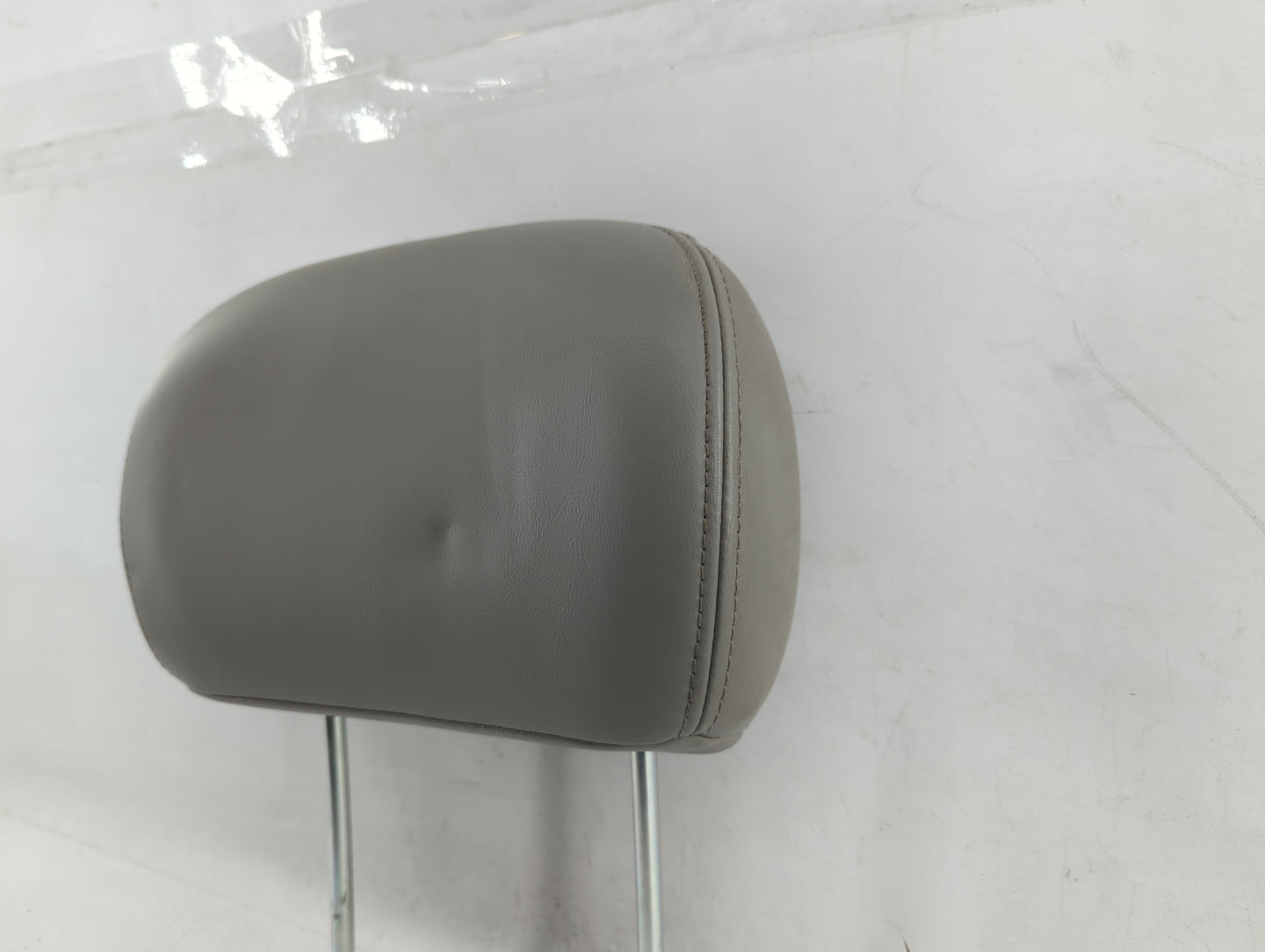 2005-2009 Chevrolet Trailblazer Headrest Head Rest Front Driver Passenger Seat Fits Fits 2005 2006 2007 2008 2009 OEM Used A