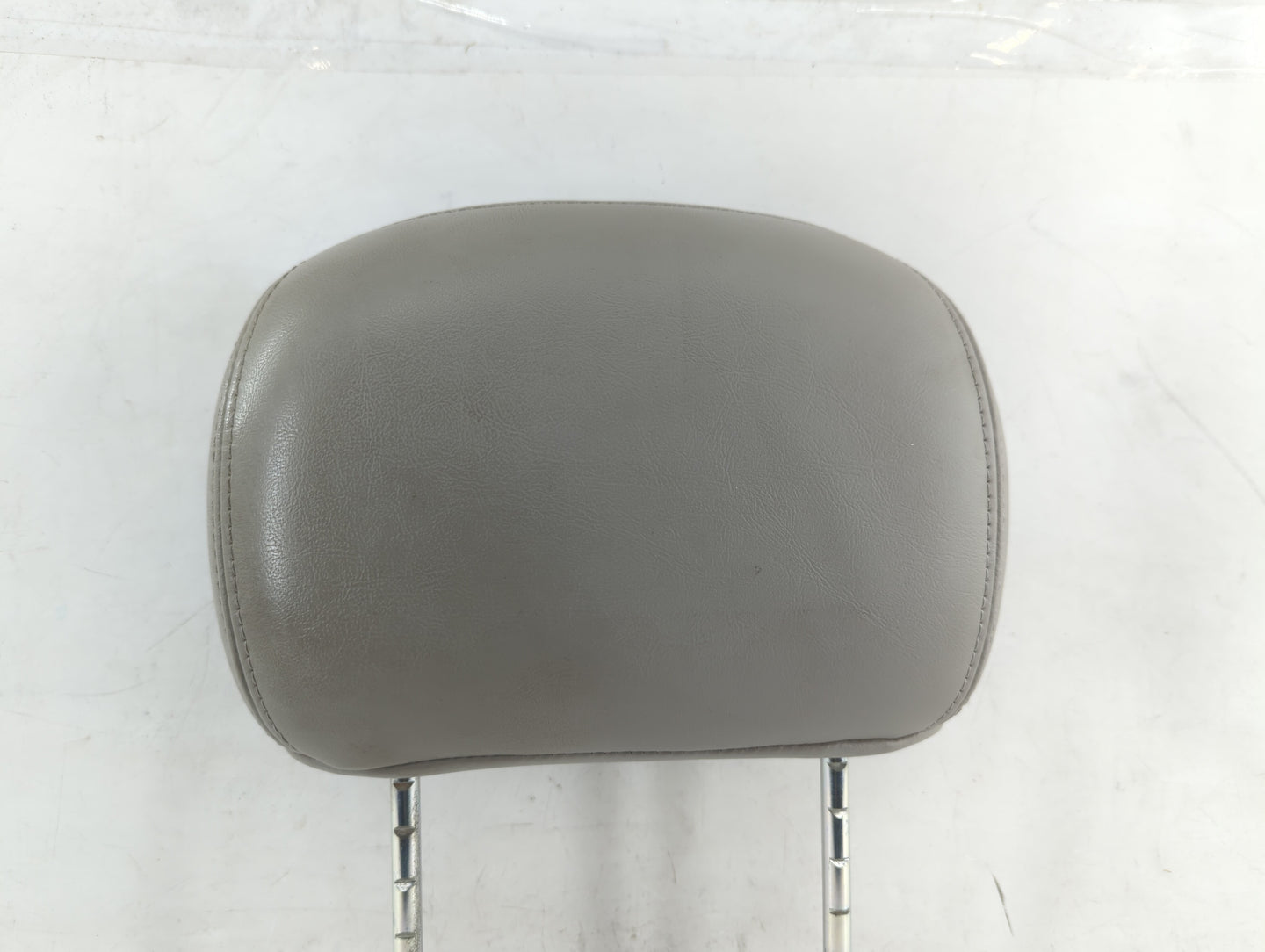 2005-2009 Chevrolet Trailblazer Headrest Head Rest Front Driver Passenger Seat Fits Fits 2005 2006 2007 2008 2009 OEM Used A