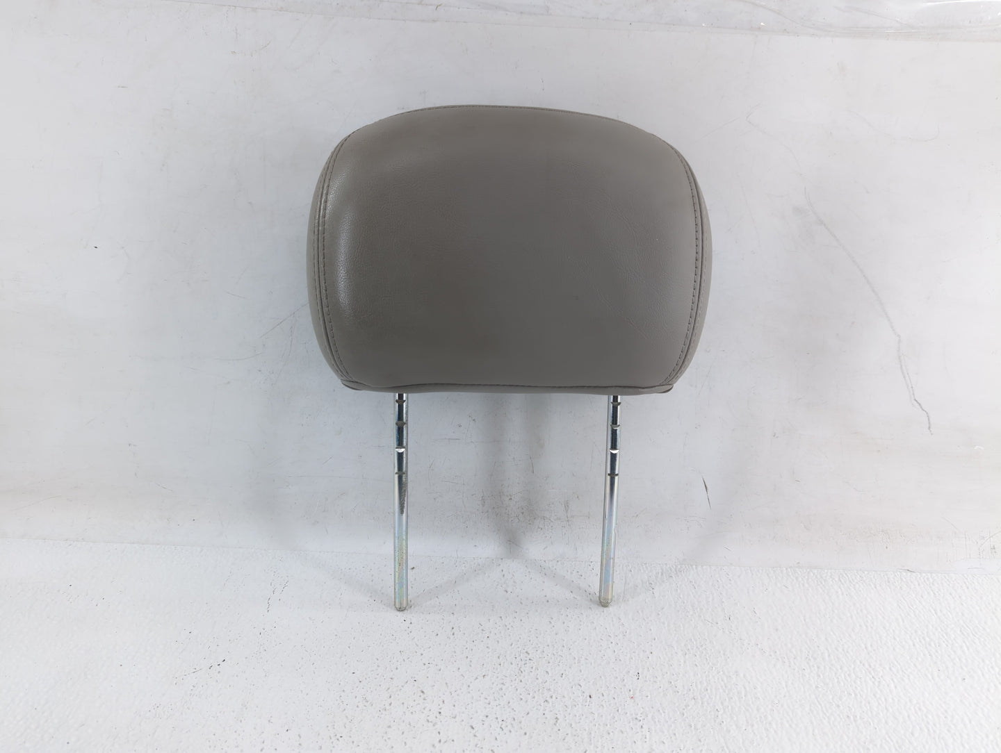 2005-2009 Chevrolet Trailblazer Headrest Head Rest Front Driver Passenger Seat Fits Fits 2005 2006 2007 2008 2009 OEM Used A