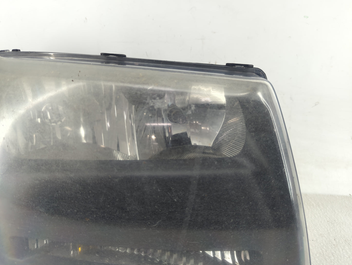 2002 Chevrolet Trailblazer Passenger Right Oem Head Light Headlight Lamp - Oemusedautoparts1.com