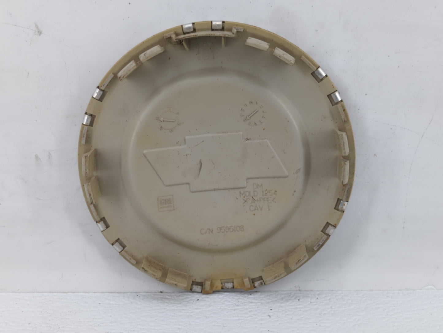 2009 Chevrolet Trailblazer Ext Rim Wheel Center Cap Silver - Oemusedautoparts1.com