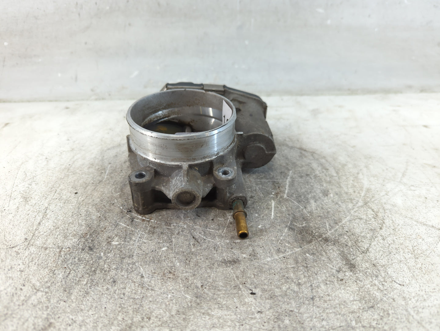 2009 Chevrolet Trail Blazer Throttle Body P/N:2308AA 437AA Fits Fits 2008 OEM Used Auto Parts - Oemusedautoparts1.com