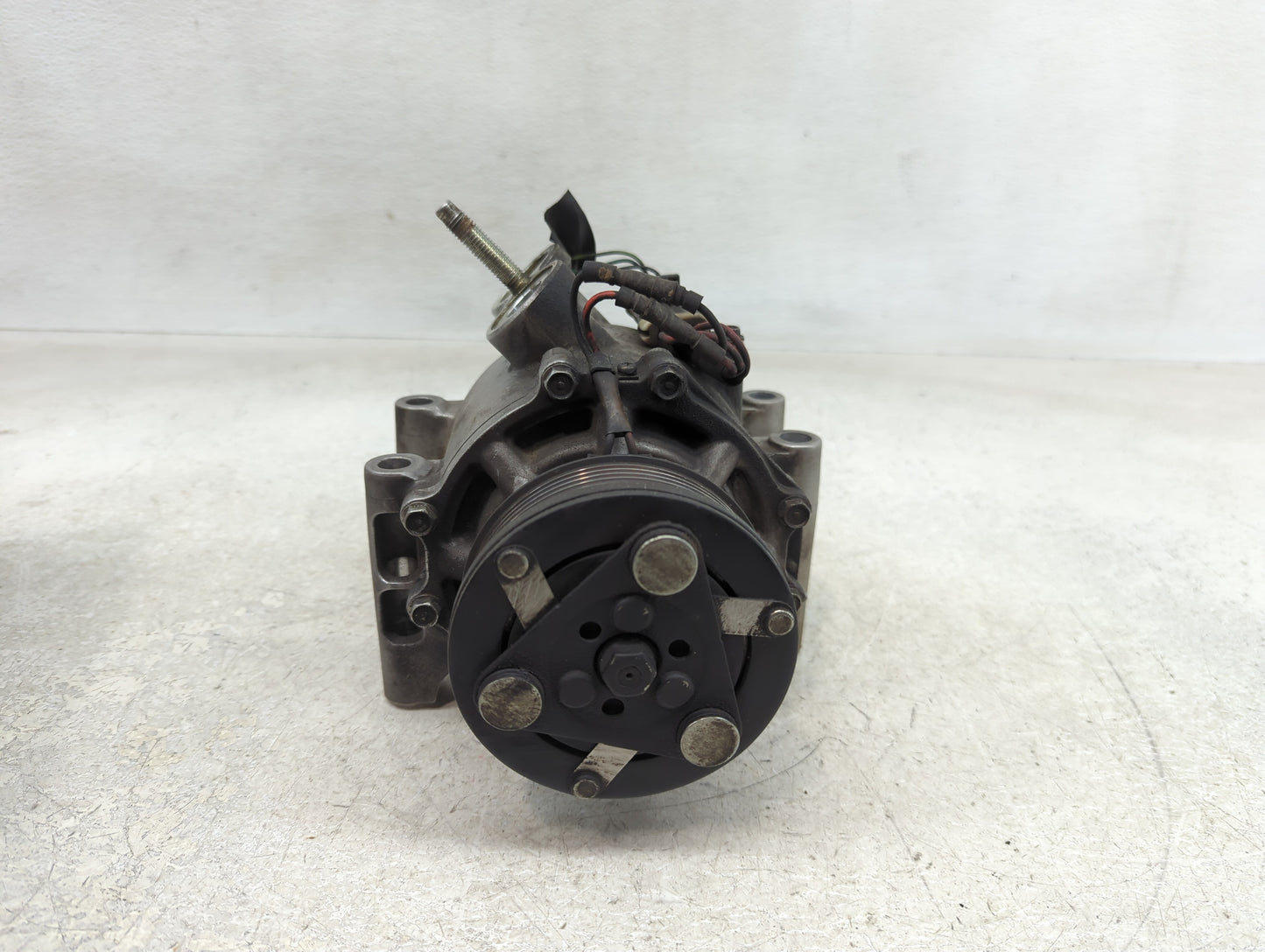 Chevrolet Trail Blazer Air Conditioning A/c Ac Compressor Oem - Oemusedautoparts1.com