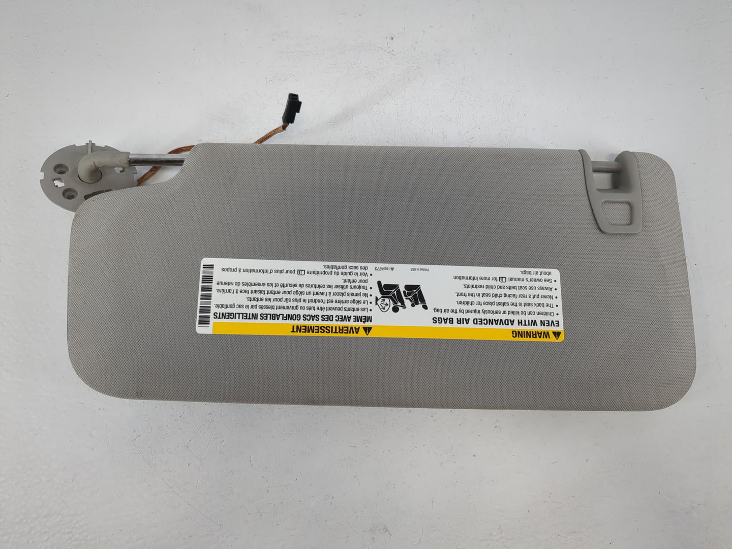 2009 Chevrolet Traverse Sun Visor Shade Replacement Passenger Right Mirror Fits OEM Used Auto Parts - Oemusedautoparts1.com