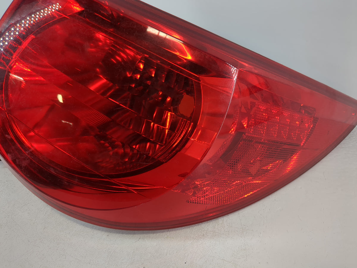 2009-2012 Chevrolet Traverse Tail Light Assembly Passenger Right OEM Fits Fits 2009 2010 2011 2012 OEM Used Auto Parts - Oem
