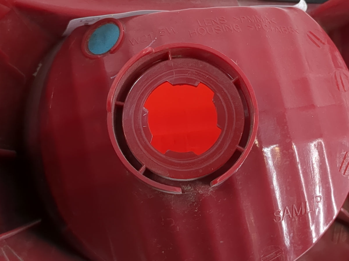 2009-2012 Chevrolet Traverse Tail Light Assembly Passenger Right OEM Fits Fits 2009 2010 2011 2012 OEM Used Auto Parts - Oem