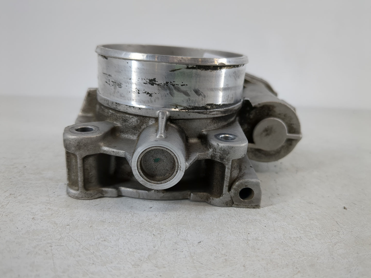 2009 Chevrolet Traverse Throttle Body P/N:2388 AA 995AA Fits Fits 2007 2008 2010 2011 OEM Used Auto Parts - Oemusedautoparts