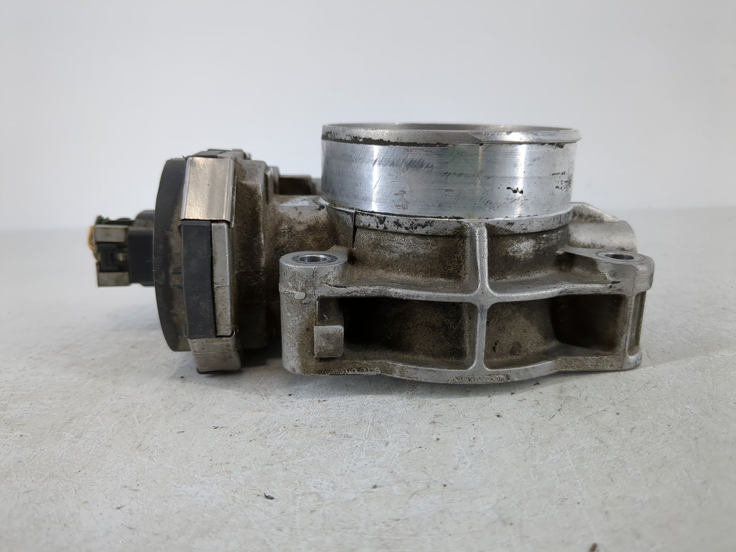 2009 Chevrolet Traverse Throttle Body P/N:2388 AA 995AA Fits Fits 2007 2008 2010 2011 OEM Used Auto Parts - Oemusedautoparts