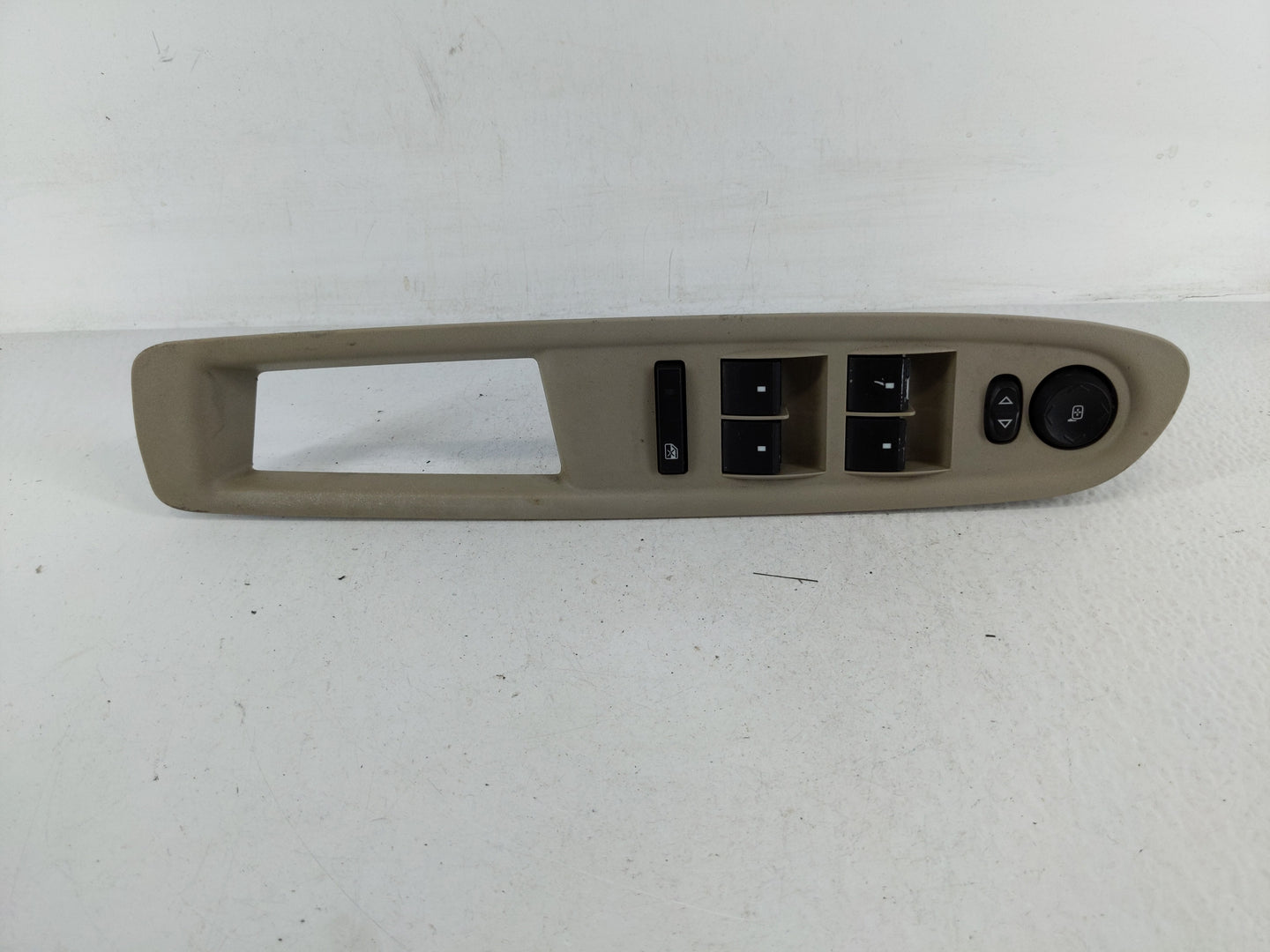 2009 Chevrolet Traverse Master Power Window Switch Replacement Driver Side Left P/N:20945129 Fits OEM Used Auto Parts - Oemu