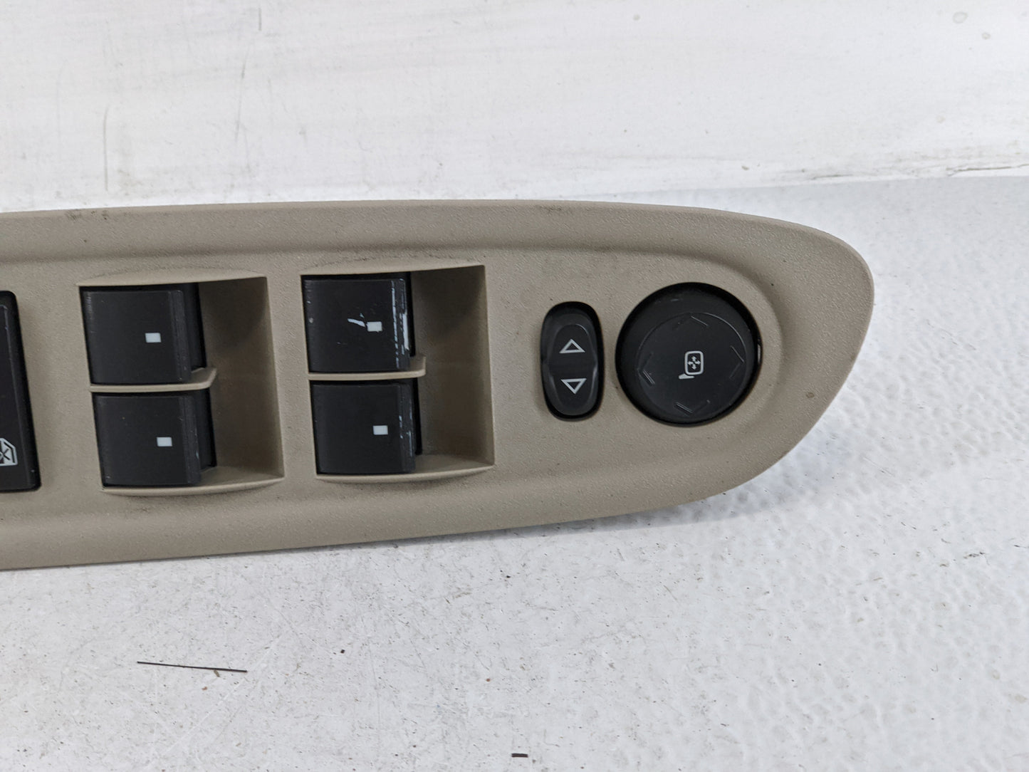 2009 Chevrolet Traverse Master Power Window Switch Replacement Driver Side Left P/N:20945129 Fits OEM Used Auto Parts - Oemu