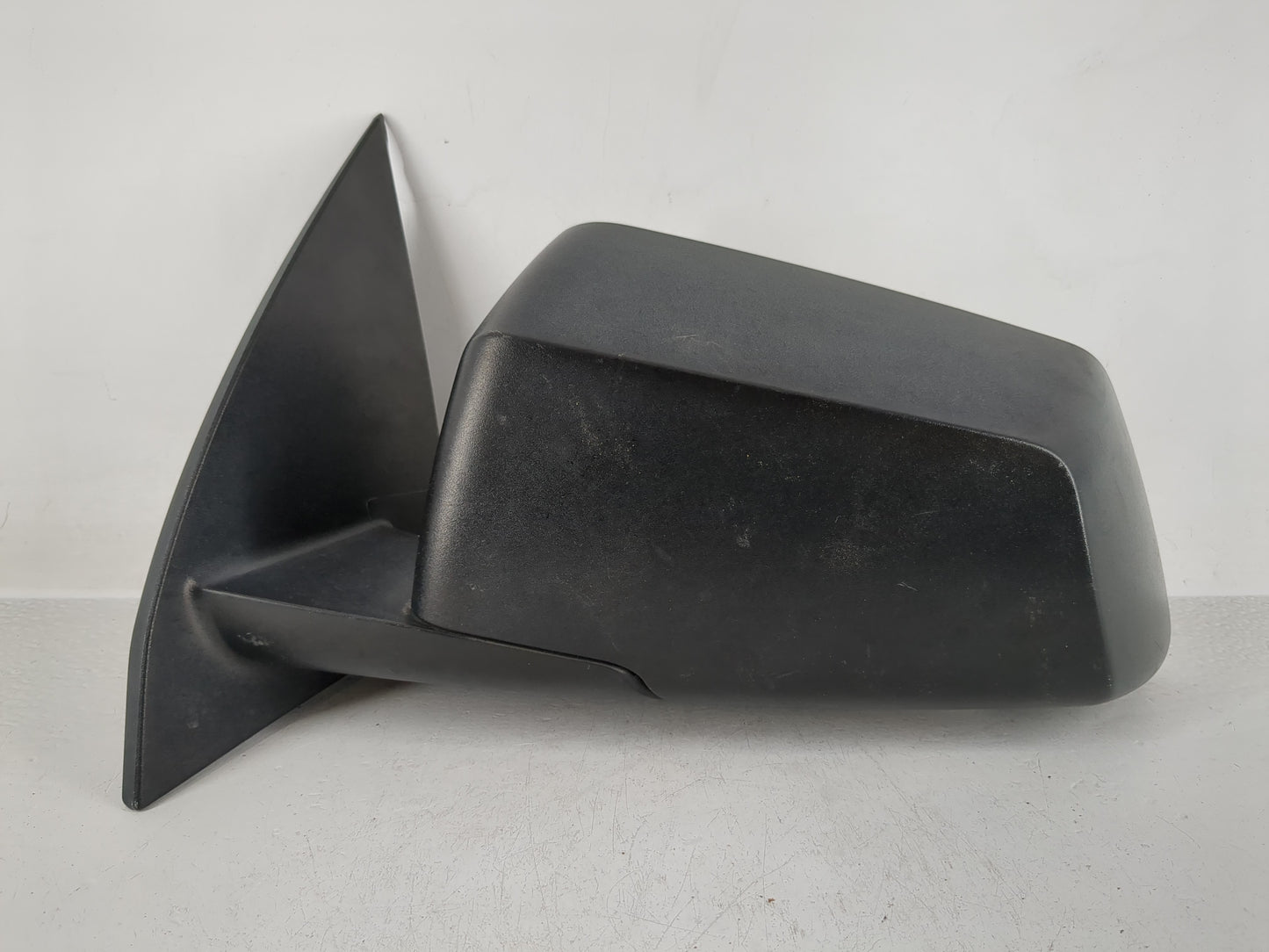 2015-2017 Chevrolet Traverse Driver Side View Mirror - Left Door Mirror OEM Used - Oemusedautoparts1.com