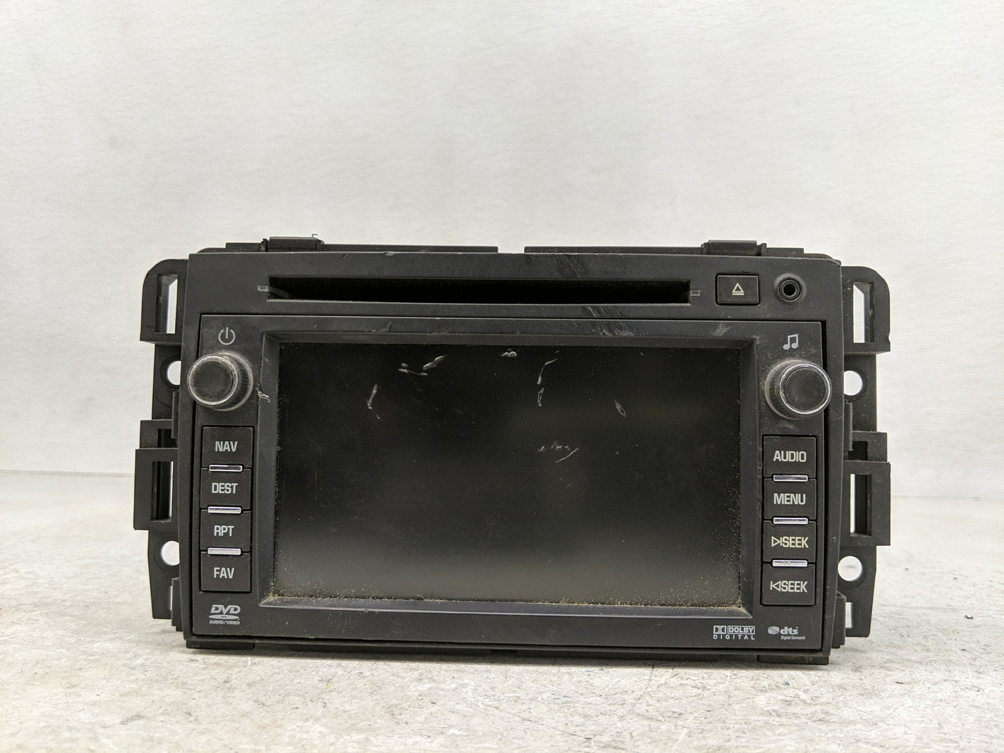 2009 Chevrolet Traverse Radio AM FM Cd Player Receiver Replacement P/N:20792738 Fits OEM Used Auto Parts - Oemusedautoparts1