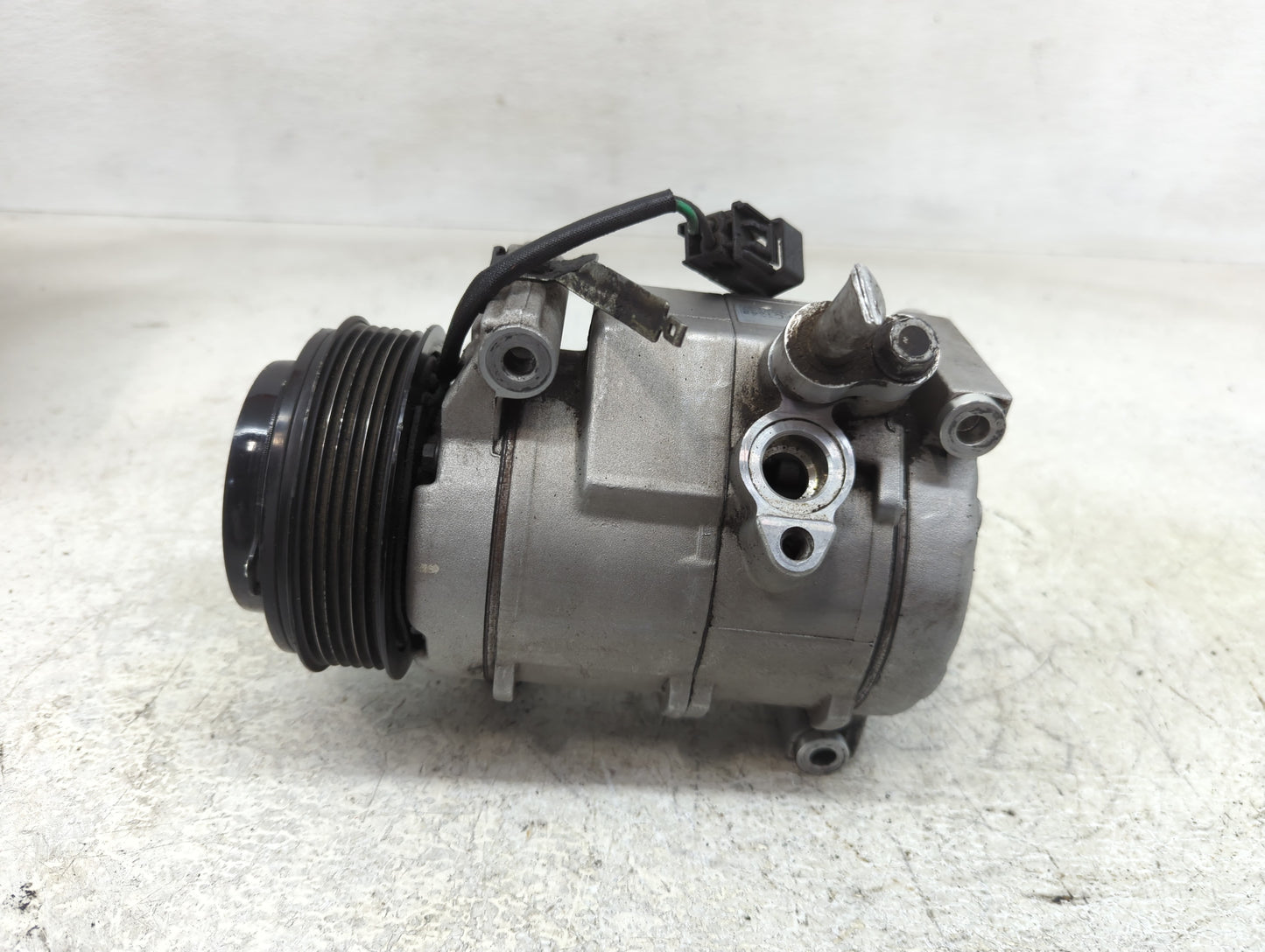 2009 Chevrolet Traverse Air Conditioning A/c Ac Compressor Oem - Oemusedautoparts1.com