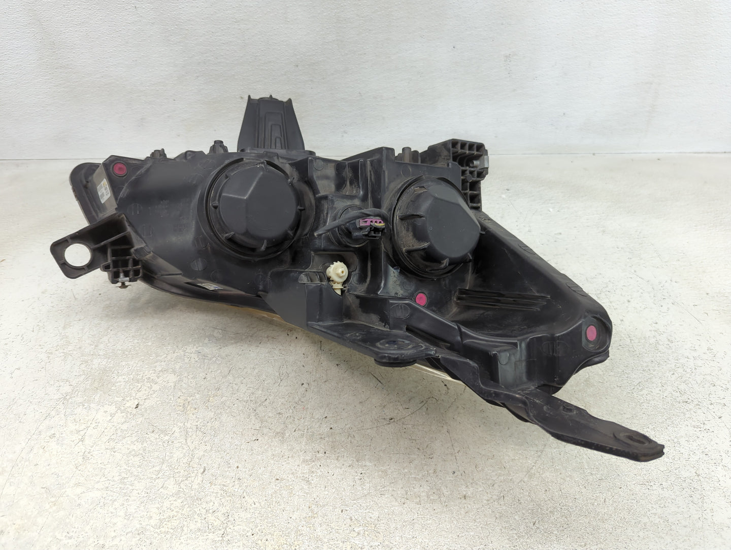 2009 Chevrolet Traverse Driver Left Oem Head Light Headlight Lamp - Oemusedautoparts1.com