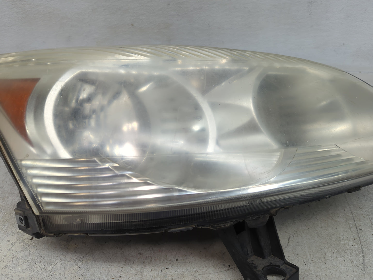 2009 Chevrolet Traverse Passenger Right Oem Head Light Headlight Lamp - Oemusedautoparts1.com