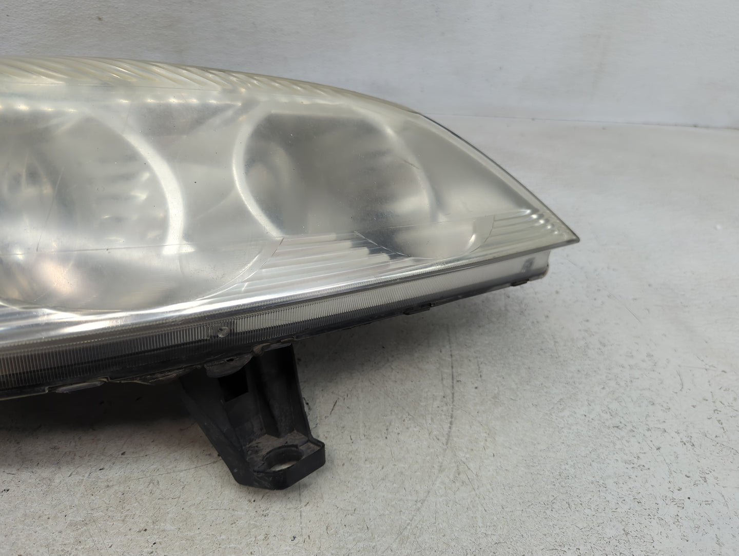 2009 Chevrolet Traverse Passenger Right Oem Head Light Headlight Lamp - Oemusedautoparts1.com