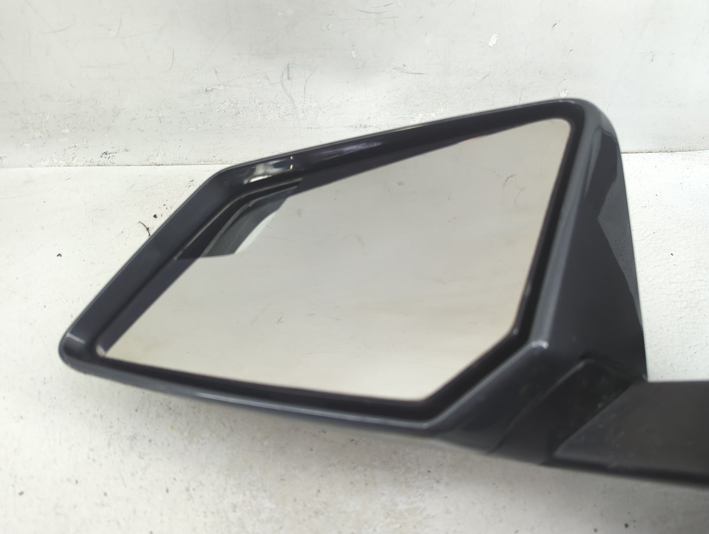 2009 Chevrolet Traverse Driver Side View Mirror - Left Door Mirror OEM Used - Oemusedautoparts1.com