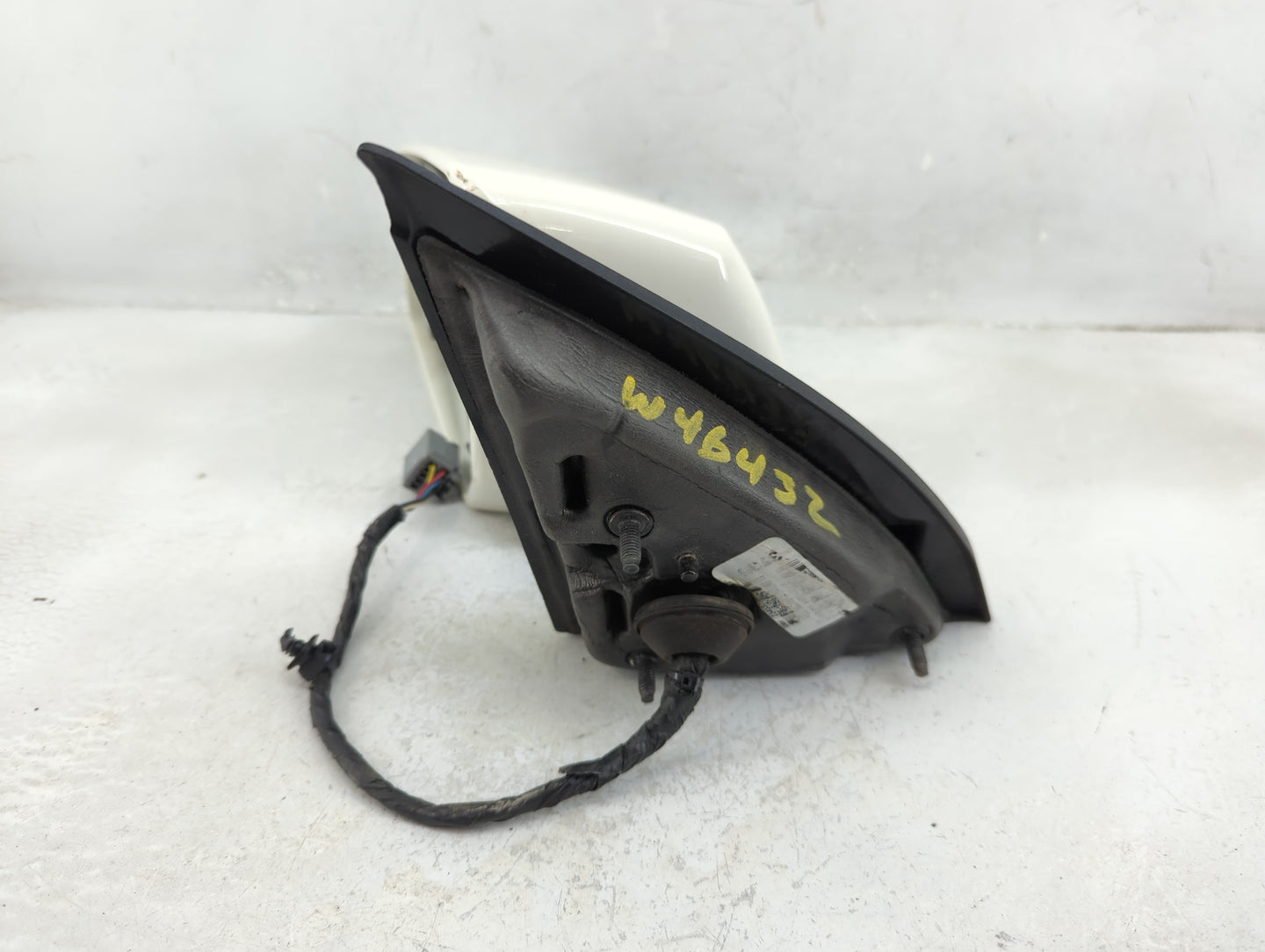 2009 Chevrolet Traverse Driver Side View Mirror - Left Door Mirror OEM Used - Oemusedautoparts1.com