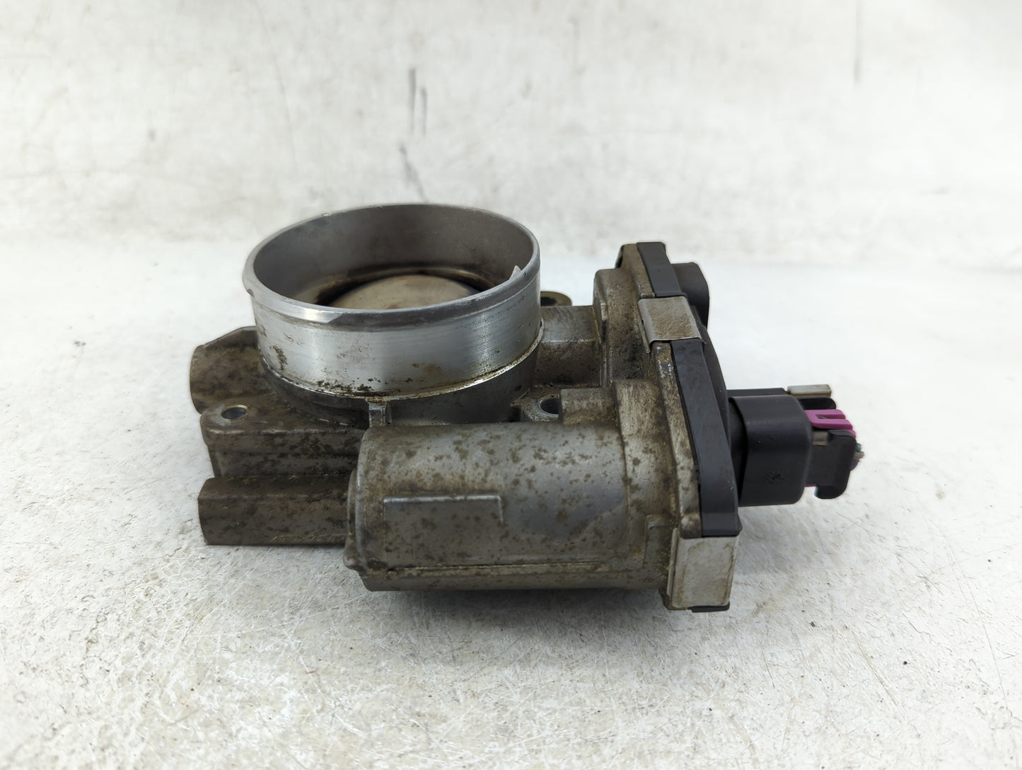 2009 Chevrolet Traverse Throttle Body P/N:995AA Fits Fits 2007 2008 2010 2011 OEM Used Auto Parts - Oemusedautoparts1.com