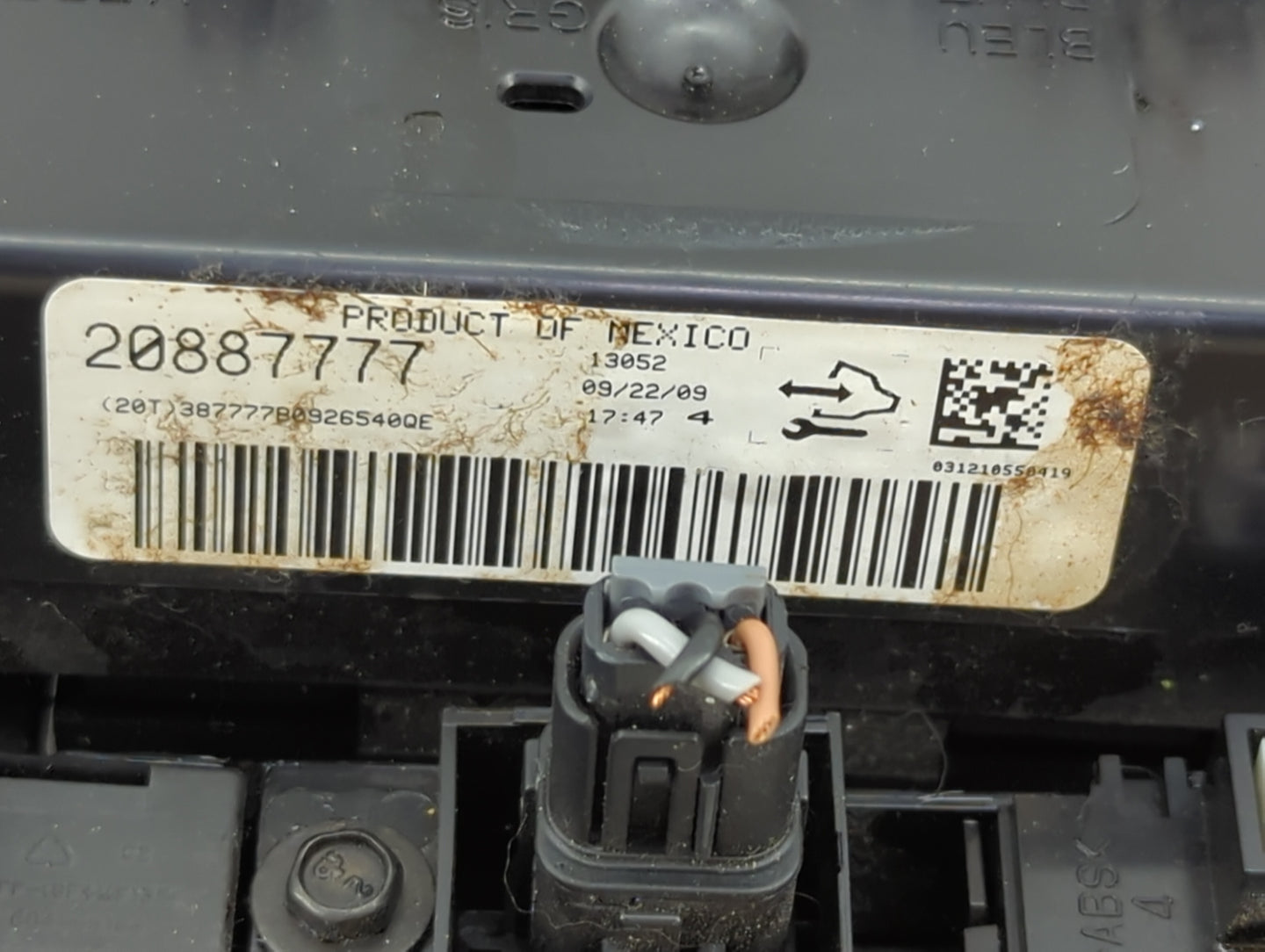 2009 Chevrolet Traverse Climate Control Module Temperature AC/Heater Replacement P/N:20887777 Fits OEM Used Auto Parts - Oem