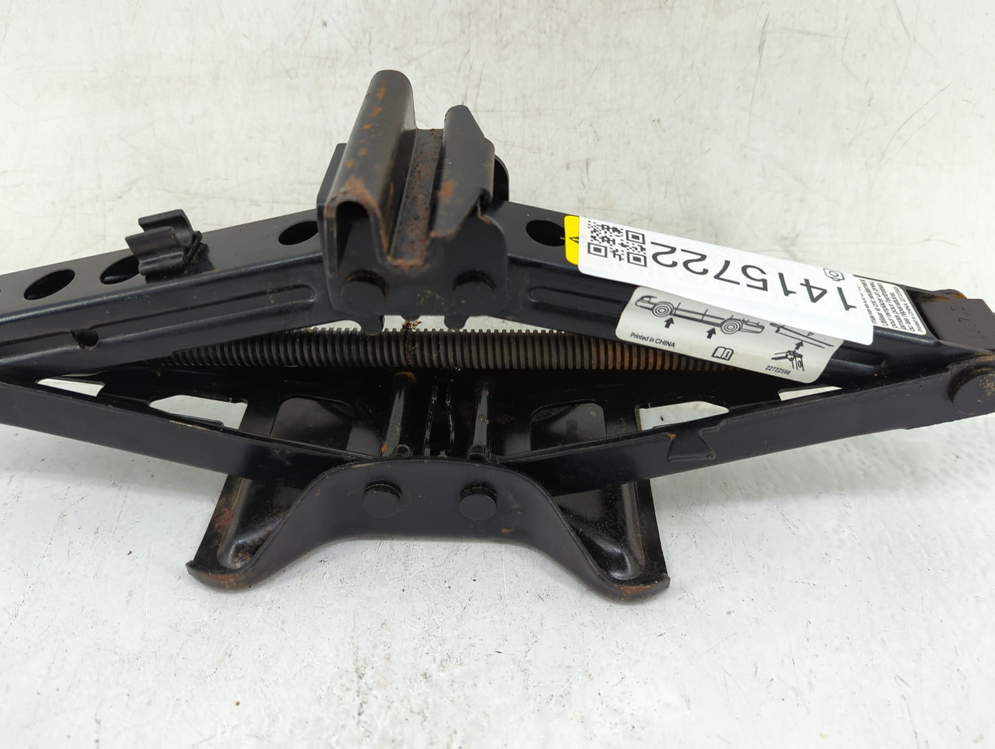2009 Chevrolet Traverse Spare Scissor Car Jack 1415722 - Oemusedautoparts1.com