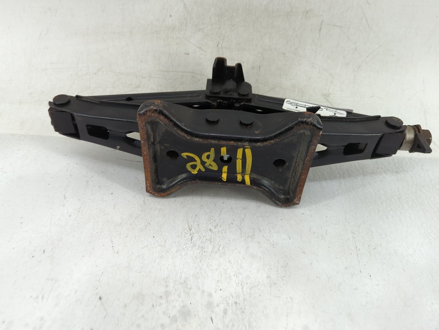 2009 Chevrolet Traverse Spare Scissor Car Jack 1415722 - Oemusedautoparts1.com