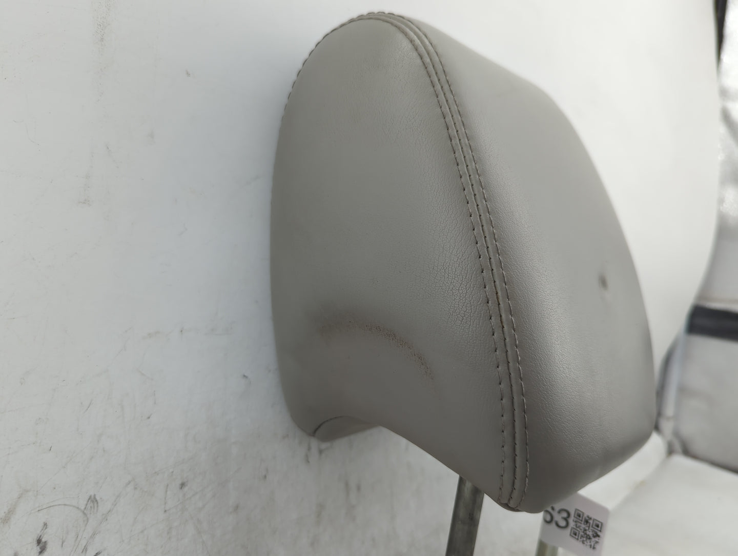 2009 Chevrolet Traverse Headrest Head Rest Front Driver Seat Gray - Oemusedautoparts1.com