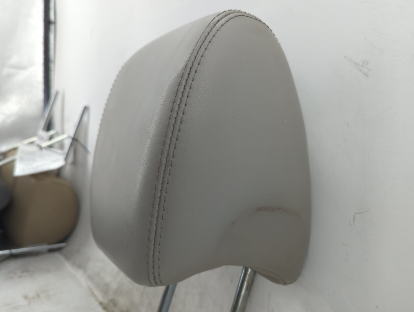 2009 Chevrolet Traverse Headrest Head Rest Front Driver Seat Gray - Oemusedautoparts1.com