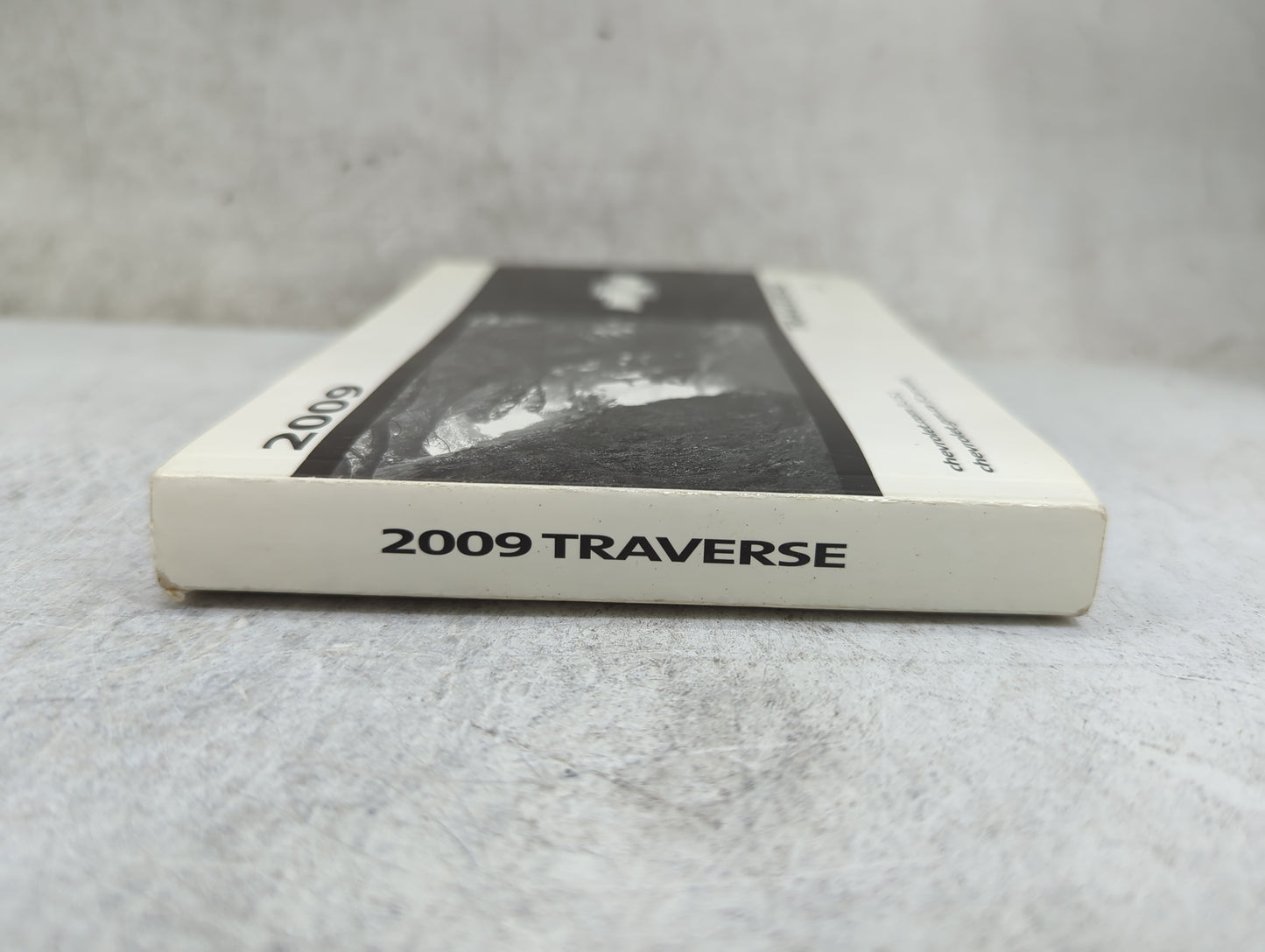 2009 Chevrolet Traverse Owners Manual Book Guide P/N:25792022 OEM Used Auto Parts - Oemusedautoparts1.com