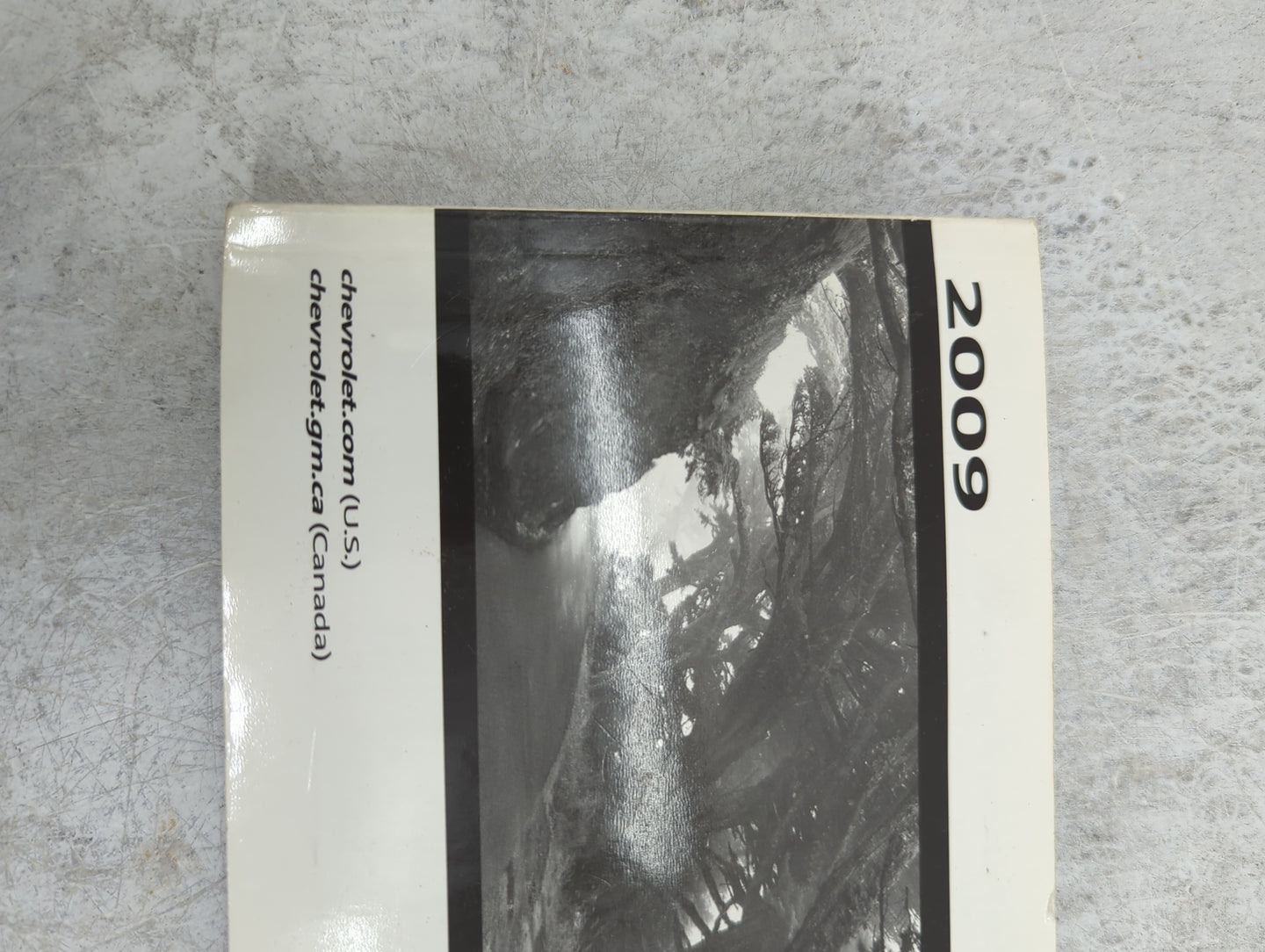 2009 Chevrolet Traverse Owners Manual Book Guide P/N:25792022 OEM Used Auto Parts - Oemusedautoparts1.com