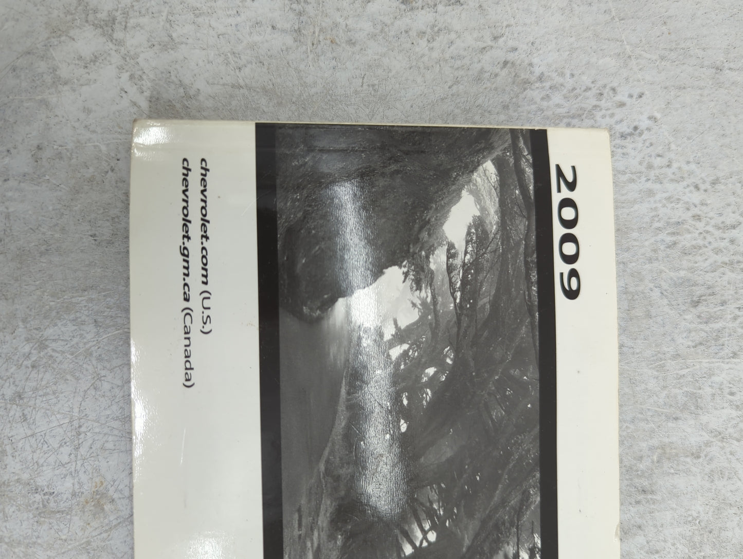 2009 Chevrolet Traverse Owners Manual Book Guide P/N:25792022 OEM Used Auto Parts - Oemusedautoparts1.com