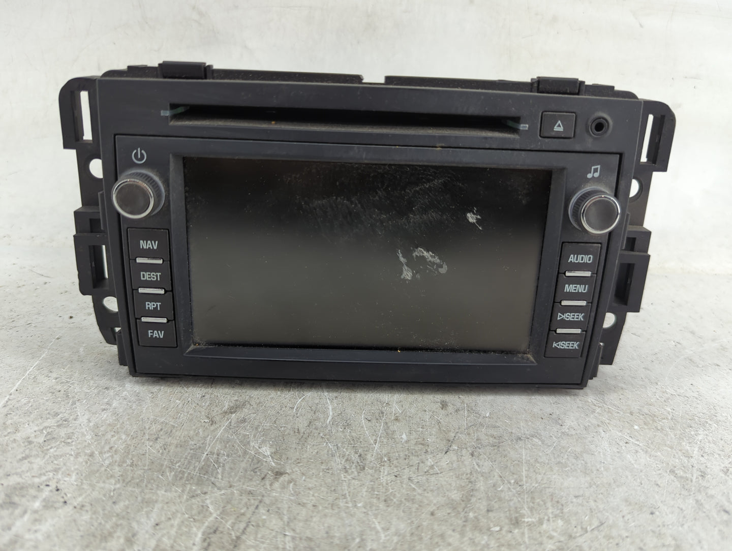 2009 Chevrolet Traverse Radio AM FM Cd Player Receiver Replacement P/N:20792739 28181383, 09GMT967BTNAV1 Fits OEM Used Auto 