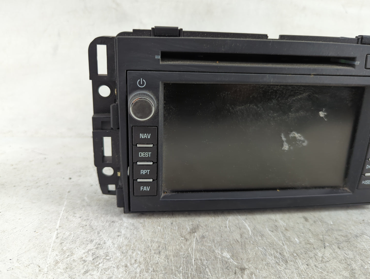 2009 Chevrolet Traverse Radio AM FM Cd Player Receiver Replacement P/N:20792739 28181383, 09GMT967BTNAV1 Fits OEM Used Auto 
