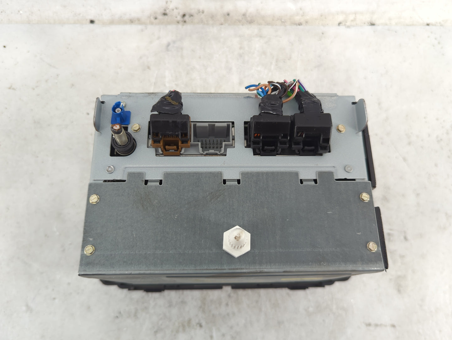 2009 Chevrolet Traverse Radio AM FM Cd Player Receiver Replacement P/N:20792739 28181383, 09GMT967BTNAV1 Fits OEM Used Auto 