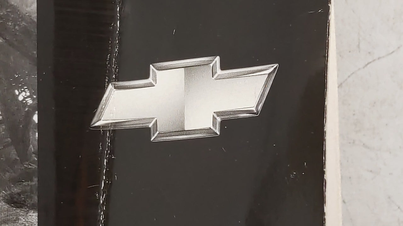 2009 Chevrolet Traverse Owners Manual Book Guide OEM Used Auto Parts - Oemusedautoparts1.com