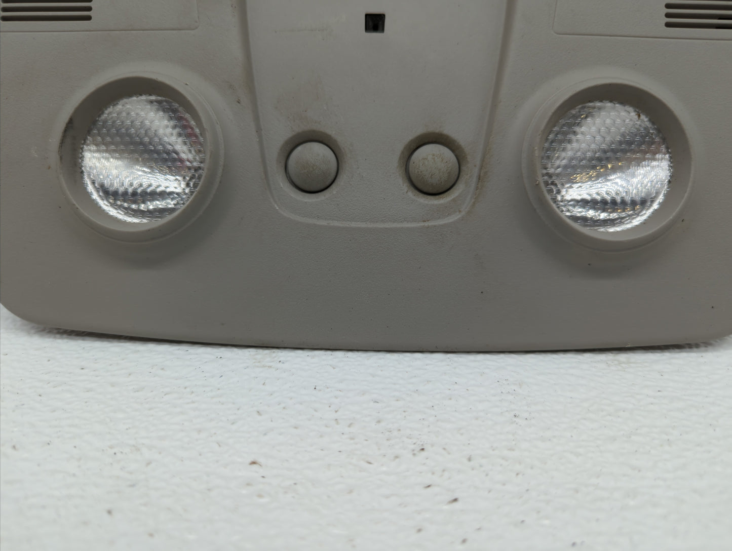 2009 Chevrolet Traverse Overhead Roof Console - Oemusedautoparts1.com
