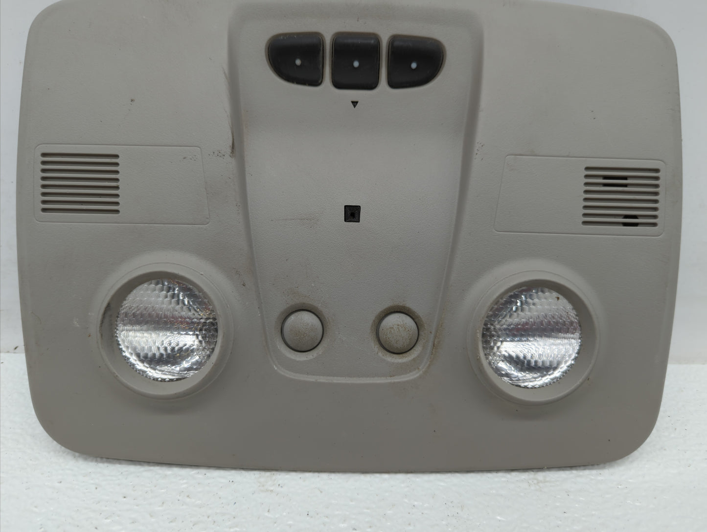 2009 Chevrolet Traverse Overhead Roof Console - Oemusedautoparts1.com