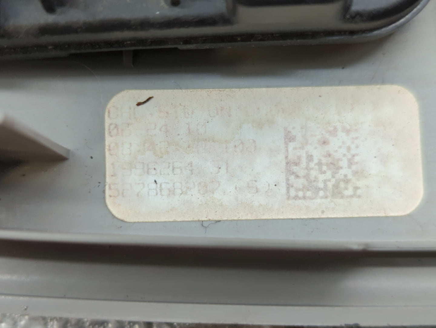 2009 Chevrolet Traverse Overhead Roof Console - Oemusedautoparts1.com